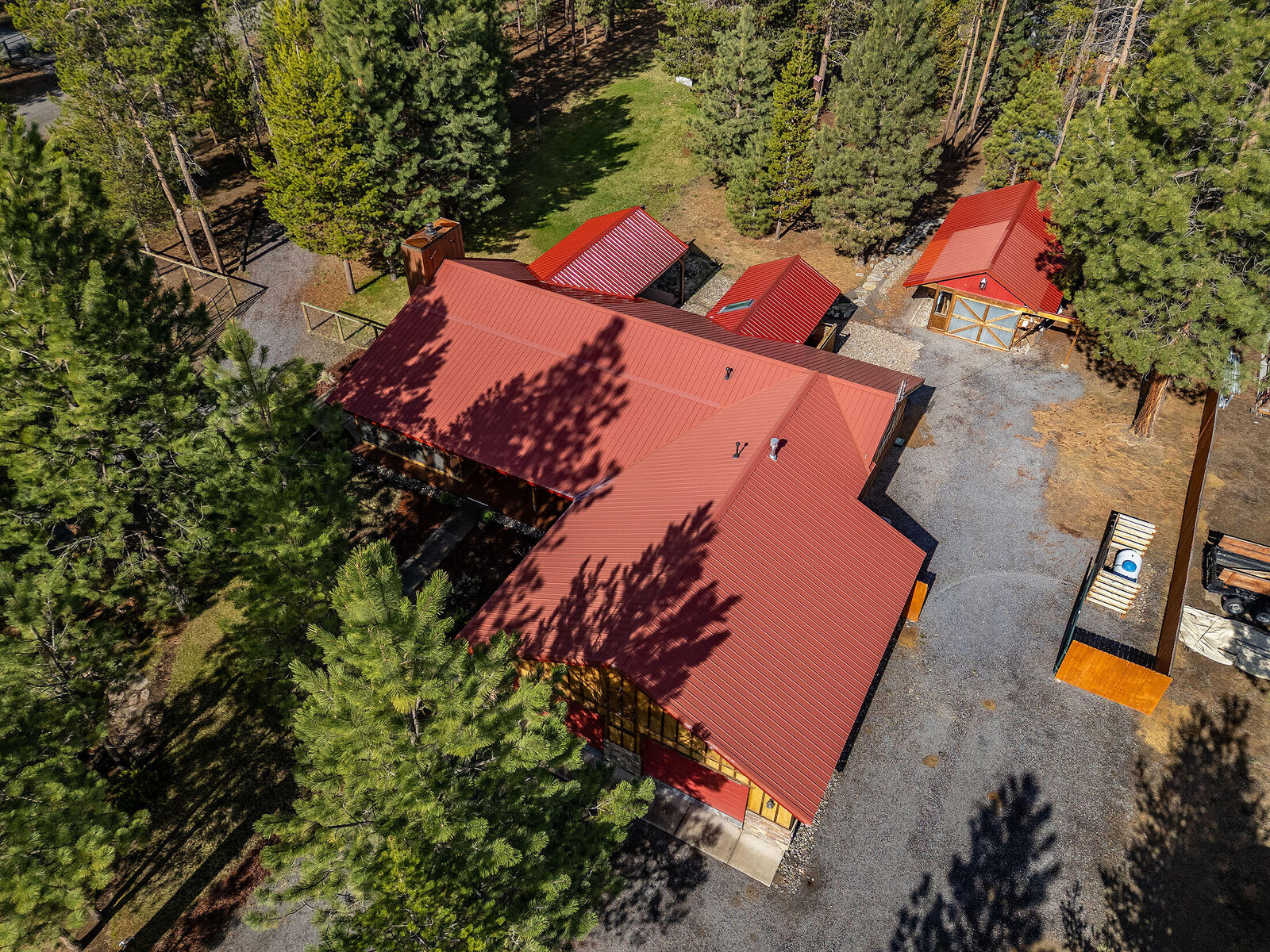 Property Photo:  1870 Iron Wheel Court  OR 97739 