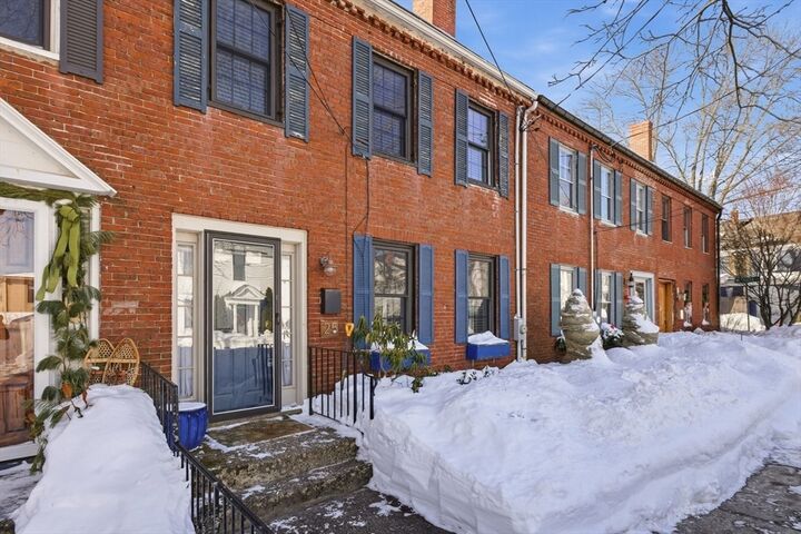 Property Photo:  25 Munroe Street 25  MA 01950 