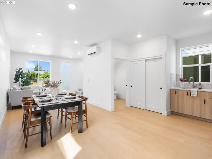 Property Photo:  4372 NE Going St  OR 97218 