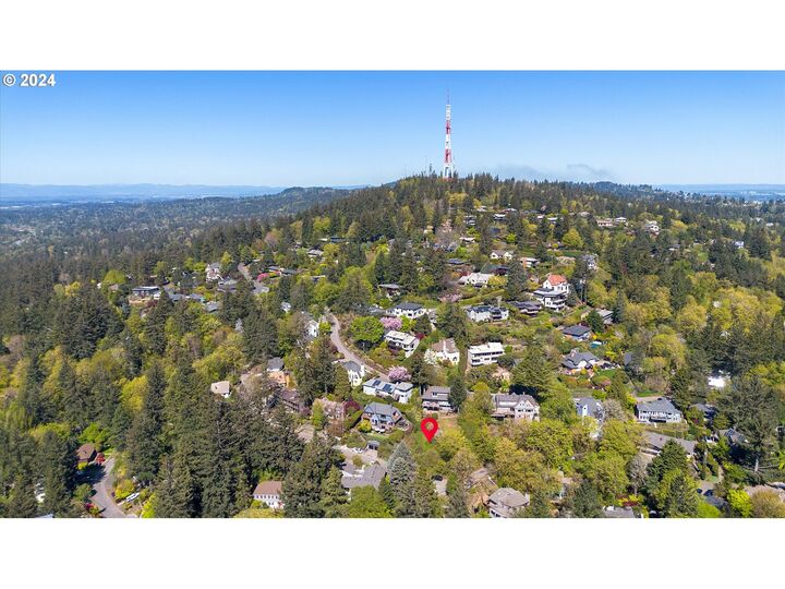 Property Photo:  SW Westwood Ct  OR 97239 