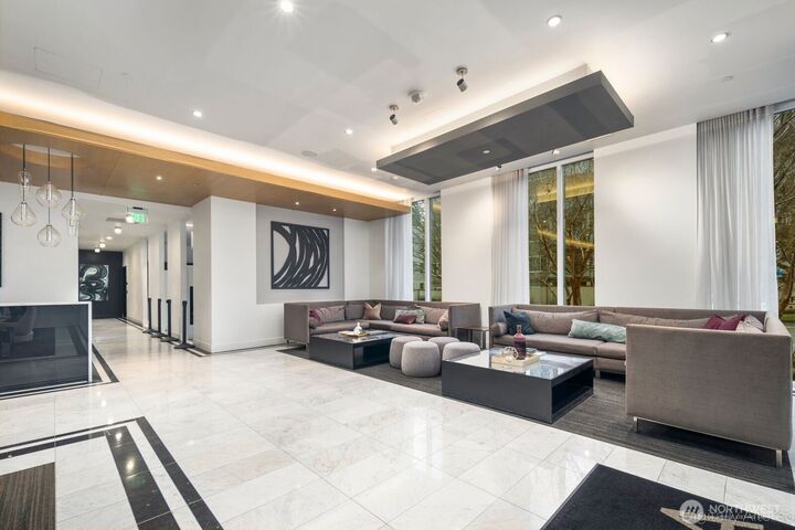 Property Photo:  1321  Seneca Street 307  WA 98101 