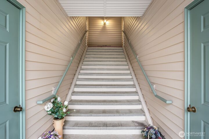 Property Photo: 8828 238th St SW D1 WA 98026