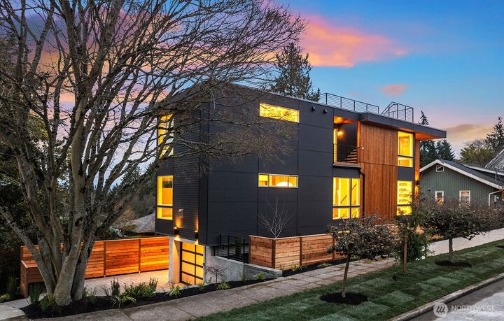 Property Photo:  6312  Evanston Avenue N  WA 98103 