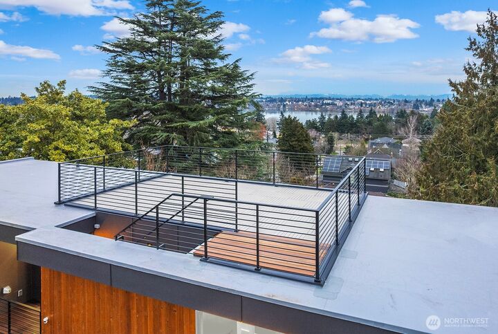 Property Photo:  6312  Evanston Avenue N  WA 98103 