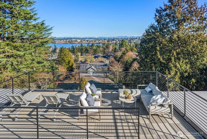 Property Photo:  6312  Evanston Avenue N  WA 98103 