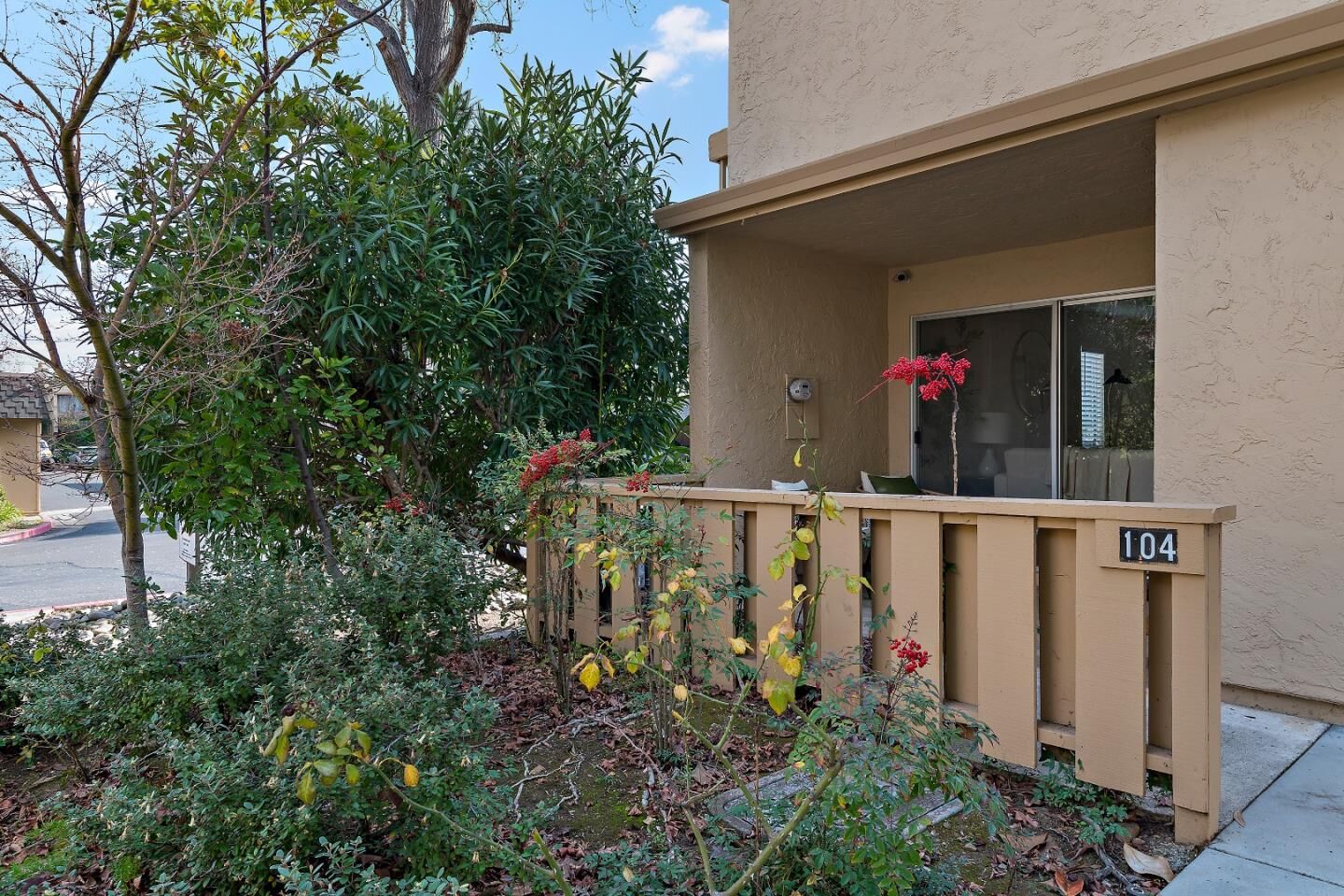 Property Photo:  125 Connemara Way 104  CA 94087 