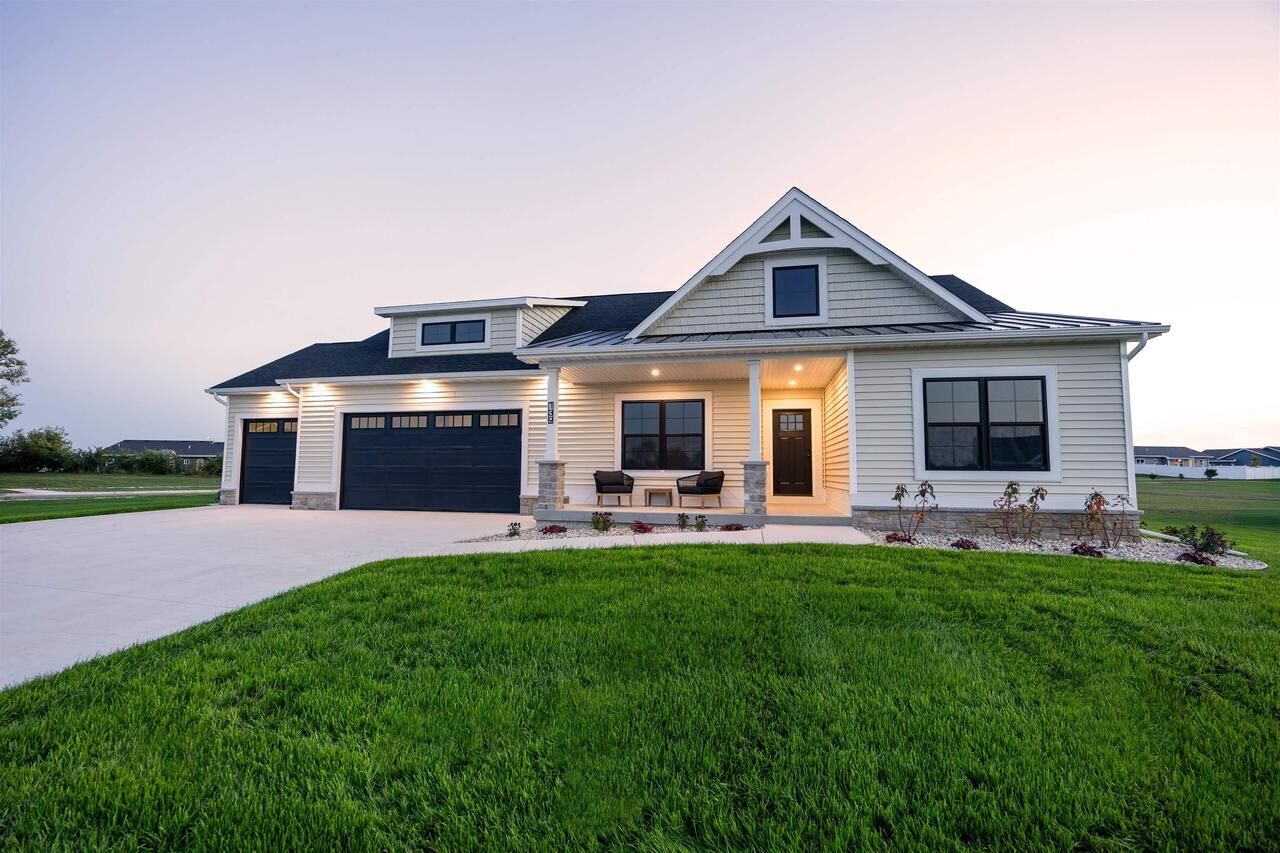 Property Photo:  3804 North Woodbury Lane  WI 53545 