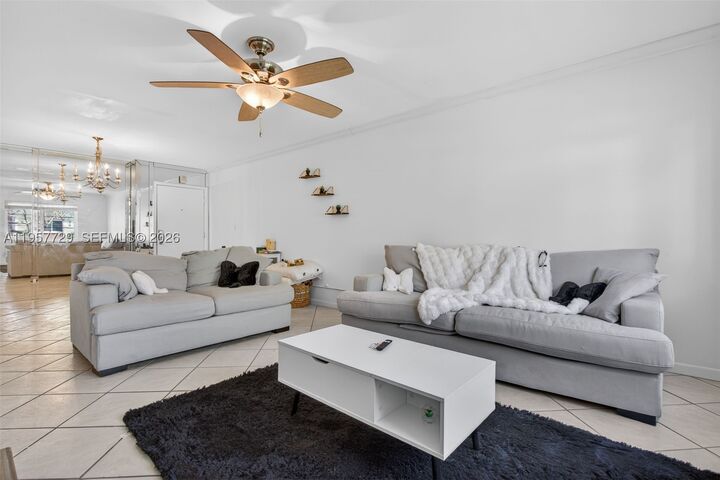 Property Photo:  9 NE 19th Ct 104C  FL 33305 