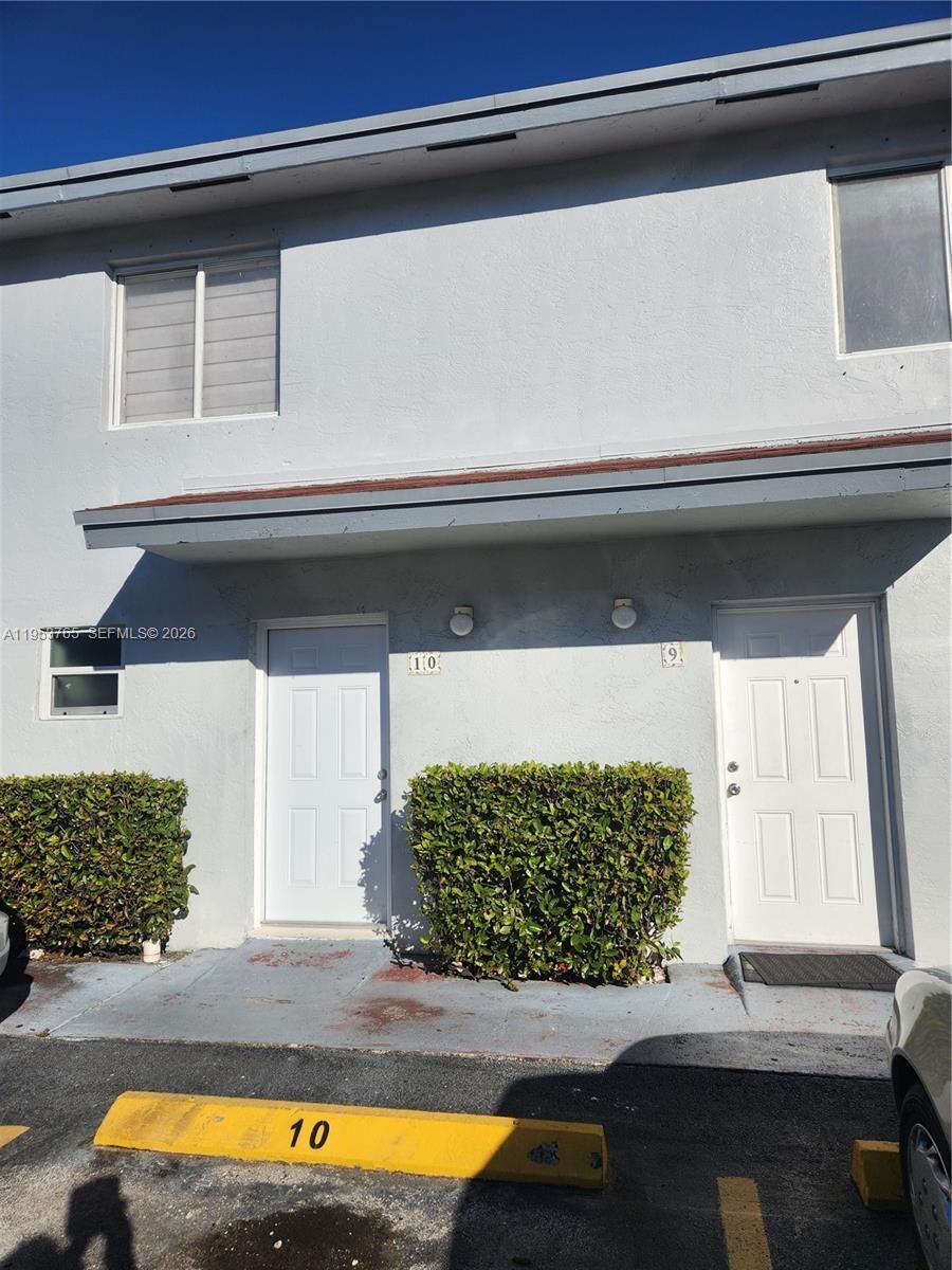 Property Photo:  8025 NW 8th St 10  FL 33126 