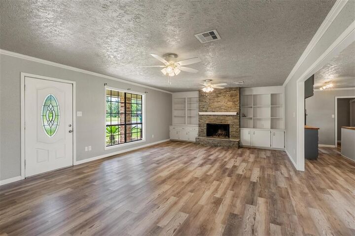 Property Photo:  2606 Mary Drive  LA 70665 