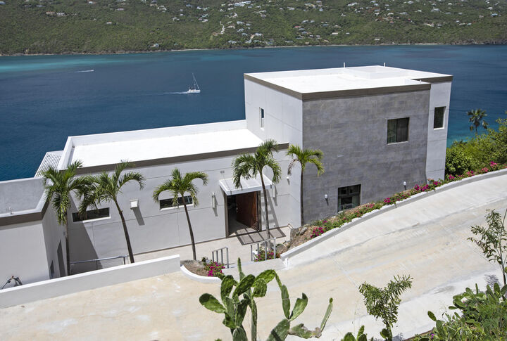 Property Photo:  10-3-5 Peterborg Gns  VI 00802 