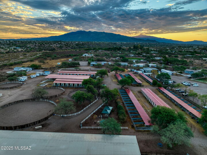Property Photo:  9525 E Graf Lane  AZ 85730 