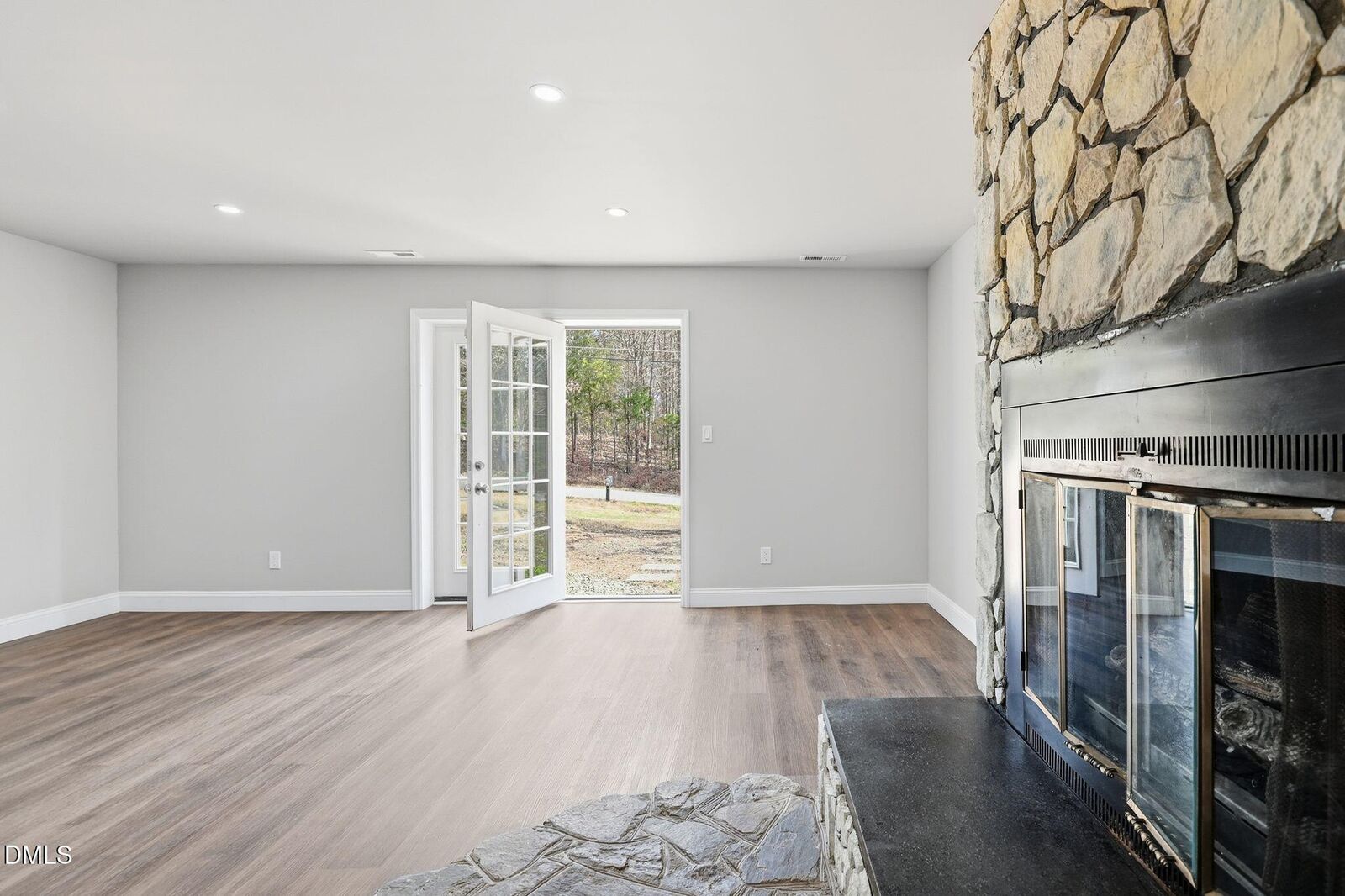 Property Photo: 5595 Rockford Drive NC 27370