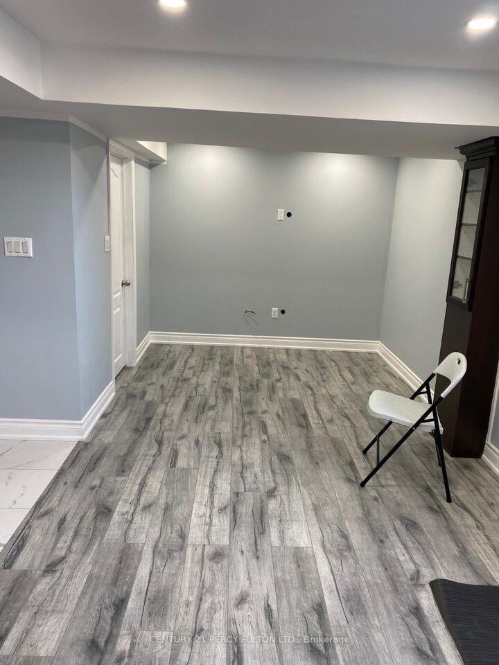 Property Photo:  300 Miller Park Avenue  ON L3Z 0A7 