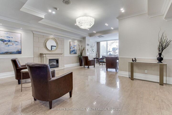 Property Photo: 40 Harding Boulevard W 301 ON L4C 9S5