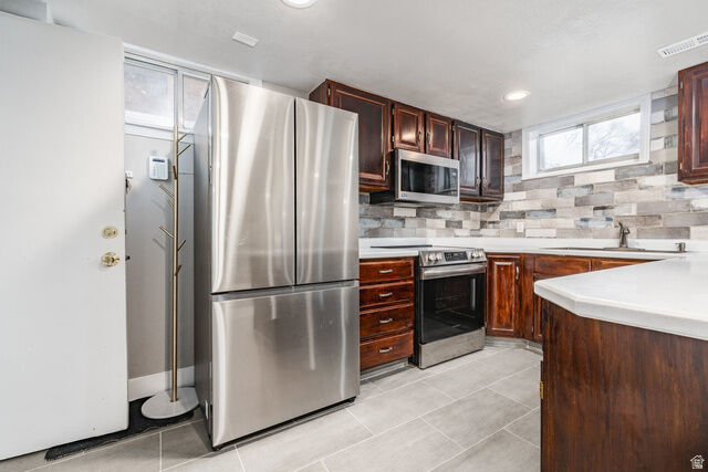 Property Photo: 735 E Lisonbee Ave S UT 84106