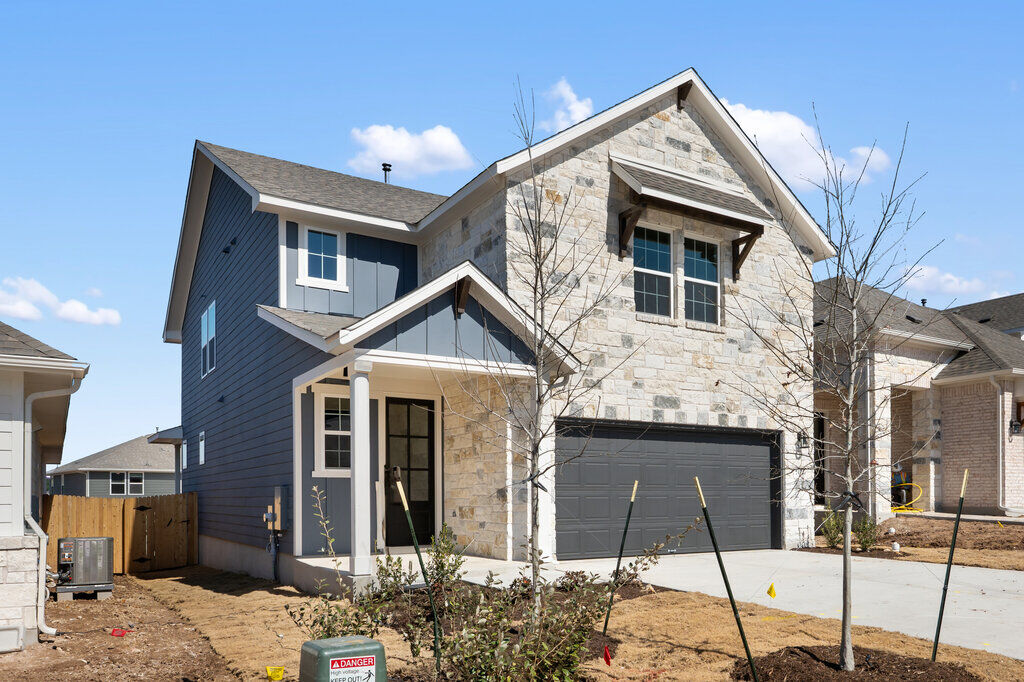 Property Photo: 245 Ranier Way TX 78620