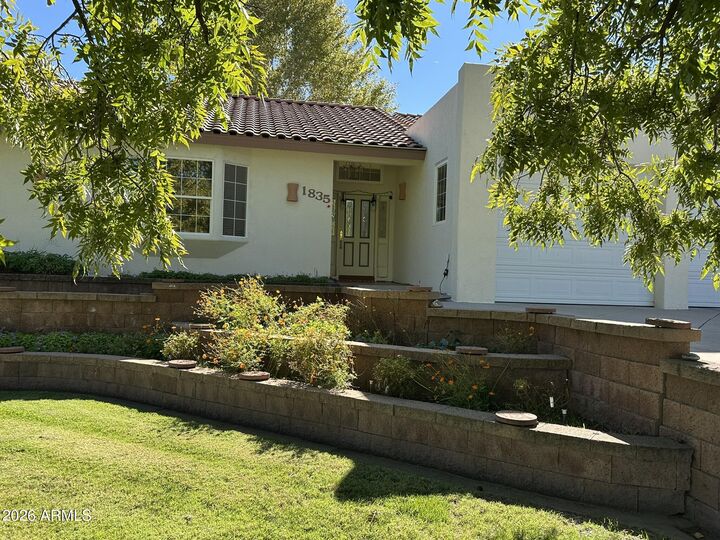 Property Photo: 1835 E Kerley Lane AZ 86326