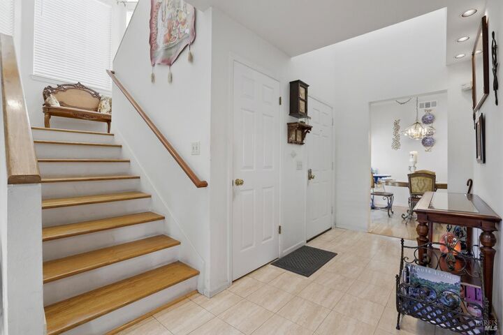 Property Photo:  46 Mariners Circle  CA 94903 