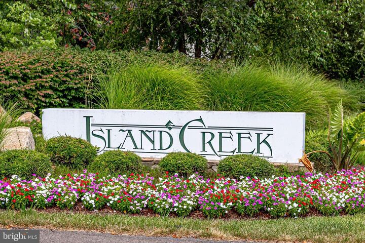 Property Photo: 7709 Haynes Point Way C VA 22315