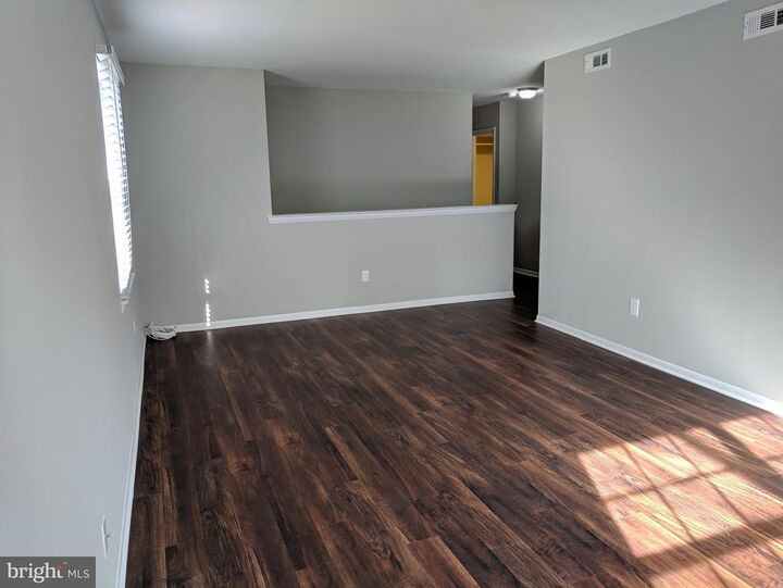 Property Photo:  406 Willow Turn B  NJ 08054 