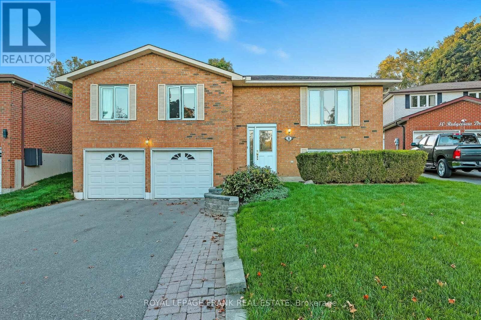 Property Photo:  8 Ridgeview Drive  ON L9L 1G8 