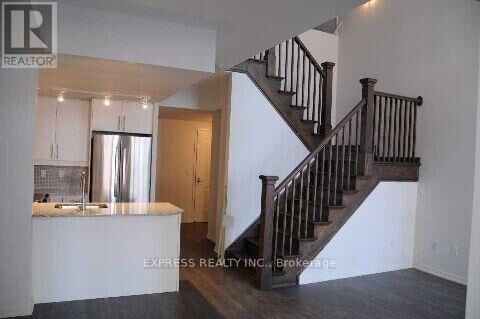 Property Photo:  85 East Liberty Street Th87  ON M6K 3R4 