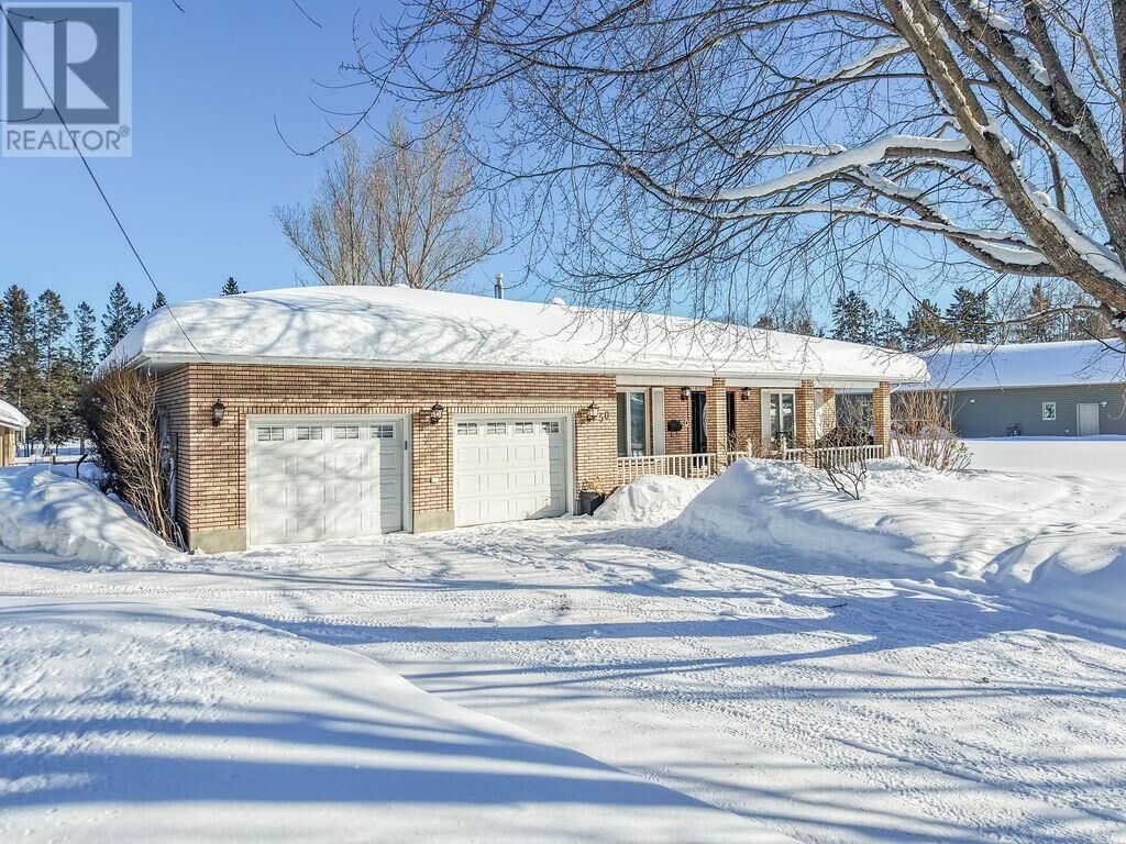 Photo de la propriété:  50 Anderson Rd  ON P6C 6B8 