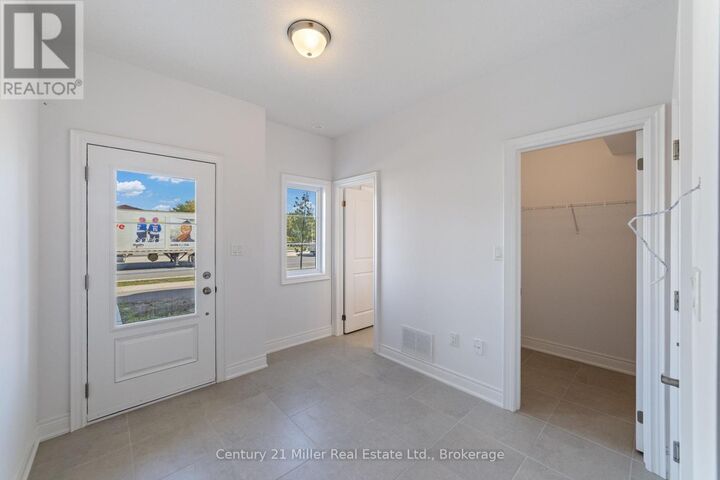 Property Photo: 2150 Trafalgar Road 56 ON L6H 8A5