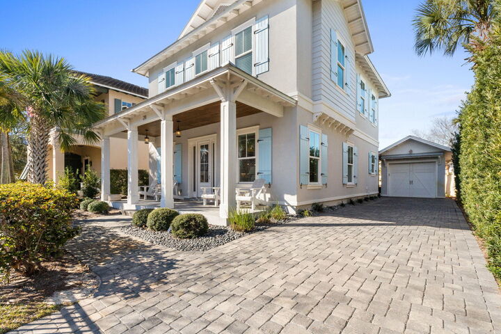 Property Photo: 28 Rue Martine FL 32550