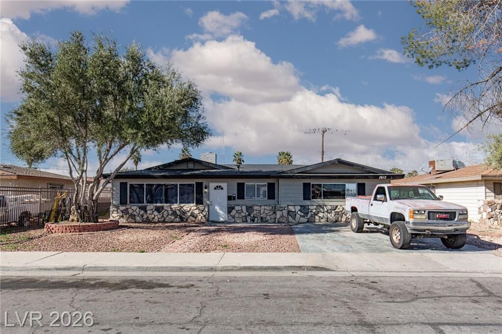 Property Photo:  1613 Manhattan Drive  NV 89106 