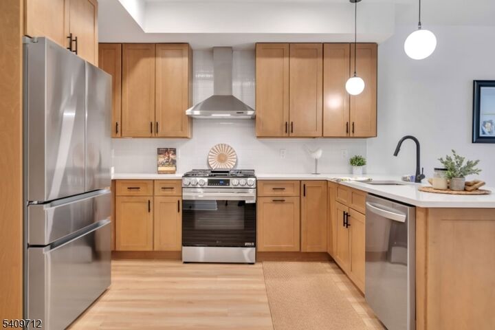 Property Photo: 104 Encampment Ct NJ 07082