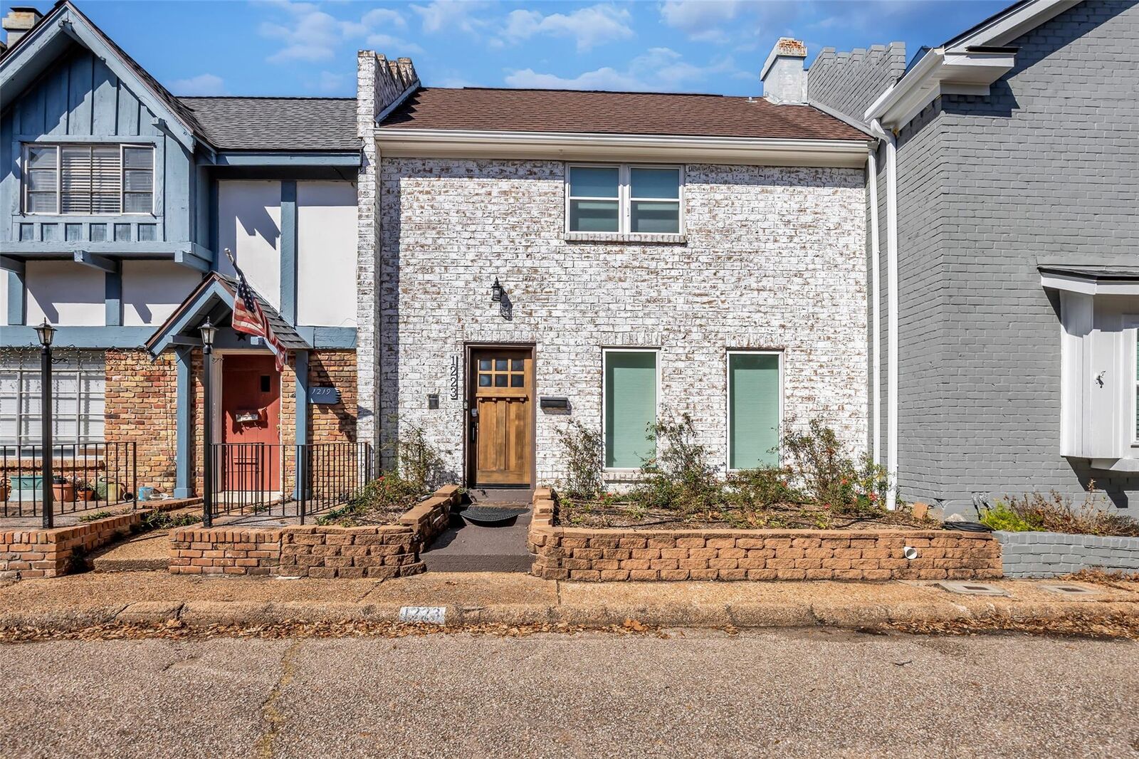 Property Photo: 1223 Saxony Lane TX 77058