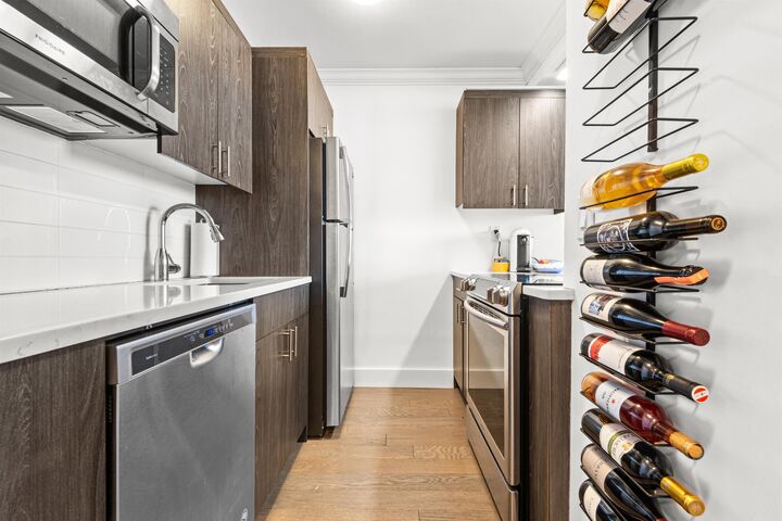 Property Photo:  100 Manhattan Ave 1701  NJ 07087 