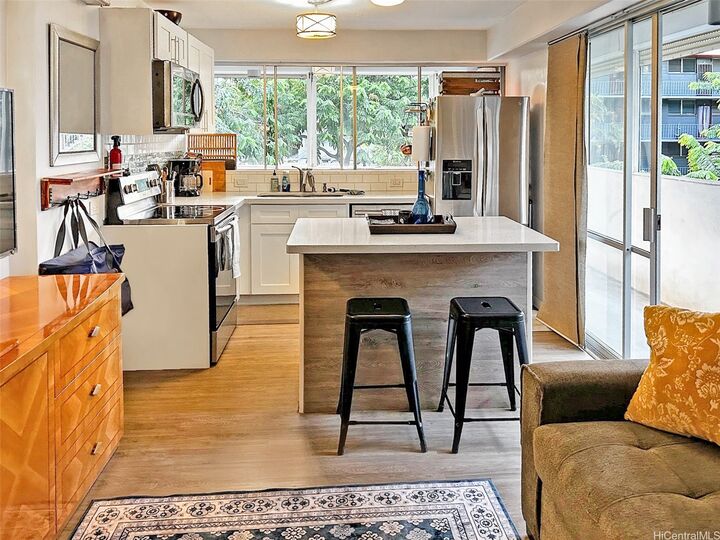 Property Photo:  439 Keoniana Street 201  HI 96815 