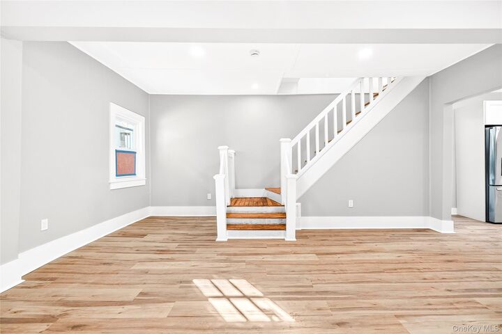 Property Photo:  4 E Railroad Avenue  NY 10993 