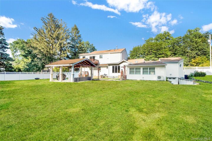 Property Photo:  25 Beech Street  NY 10954 