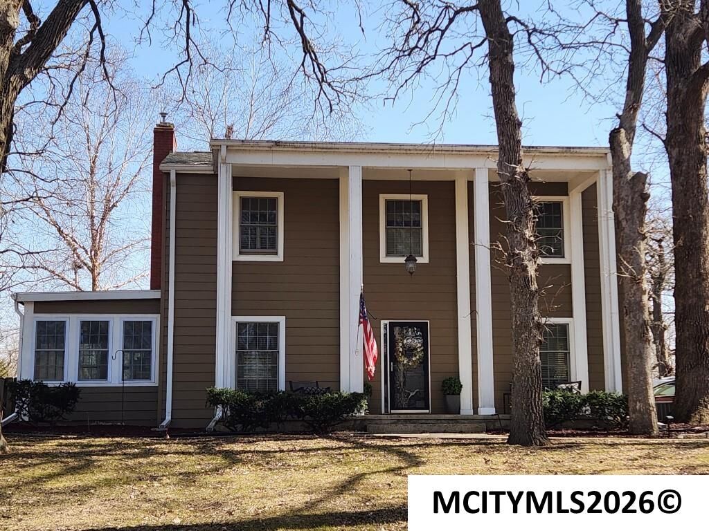 Property Photo:  500 18th St W  IA 50428 