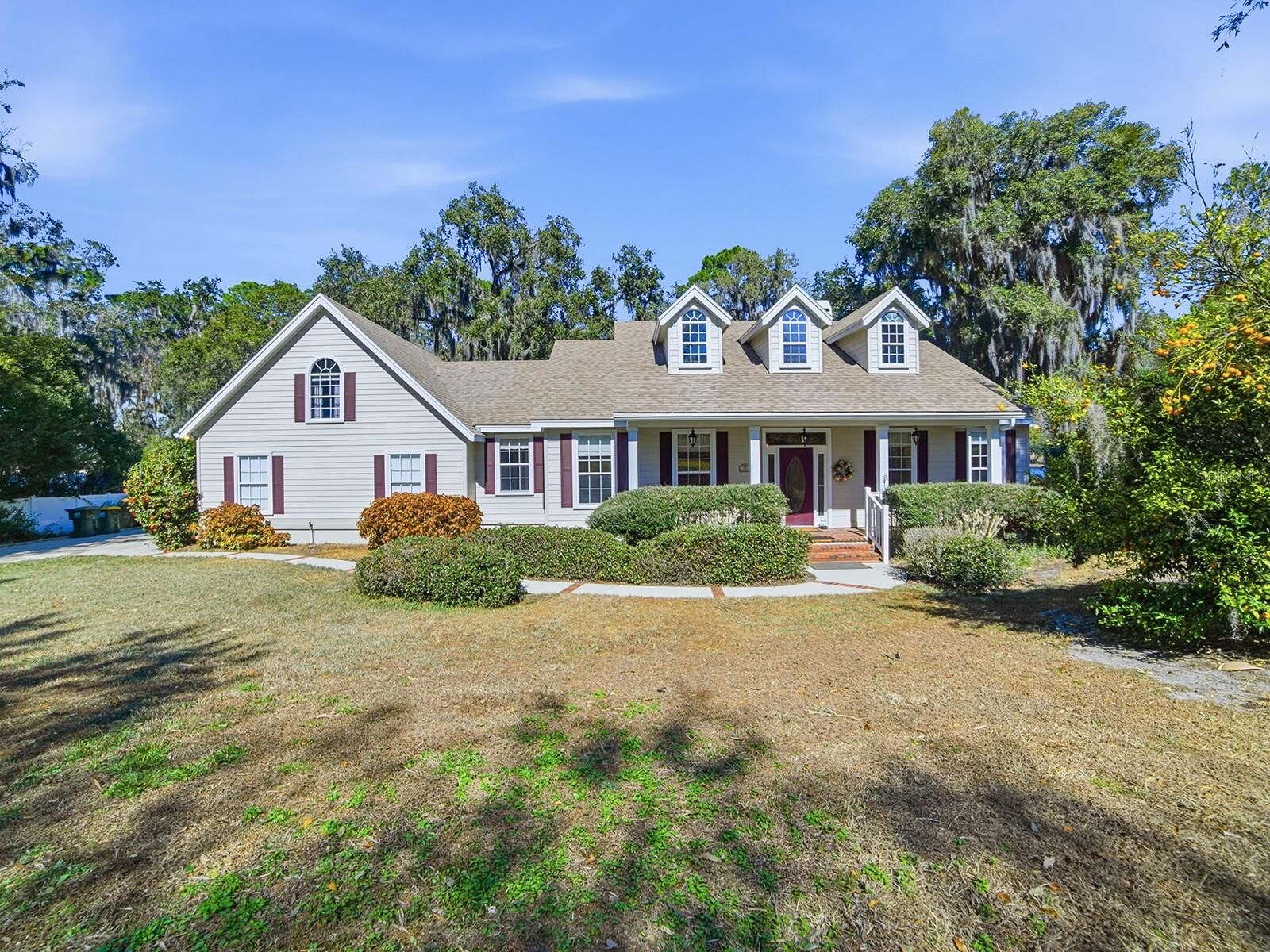 Property Photo: 592 Crescent Street FL 32784