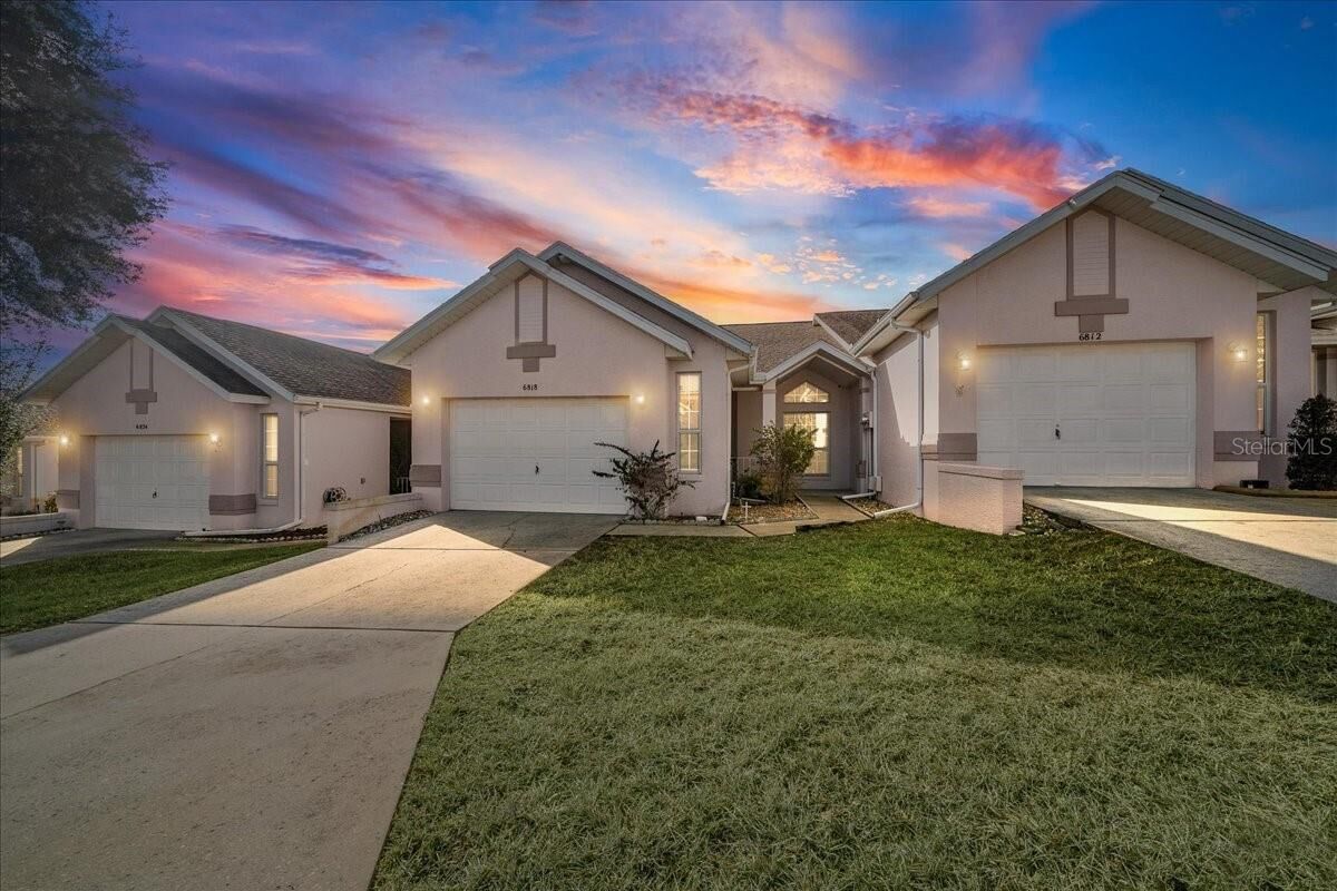 Property Photo: 6818 E Queensbury Lane FL 34452