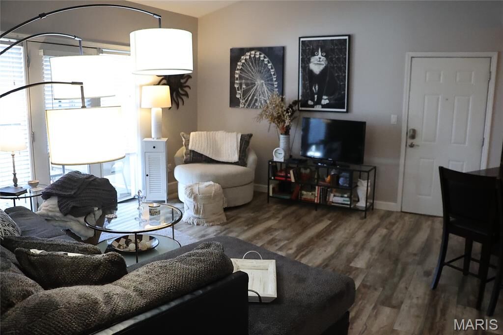 Property Photo:  885 Forest Avenue 303  MO 63088 