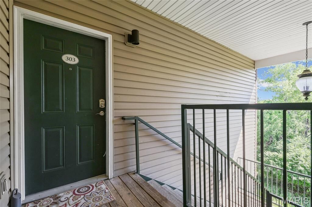 Property Photo:  885 Forest Avenue 303  MO 63088 
