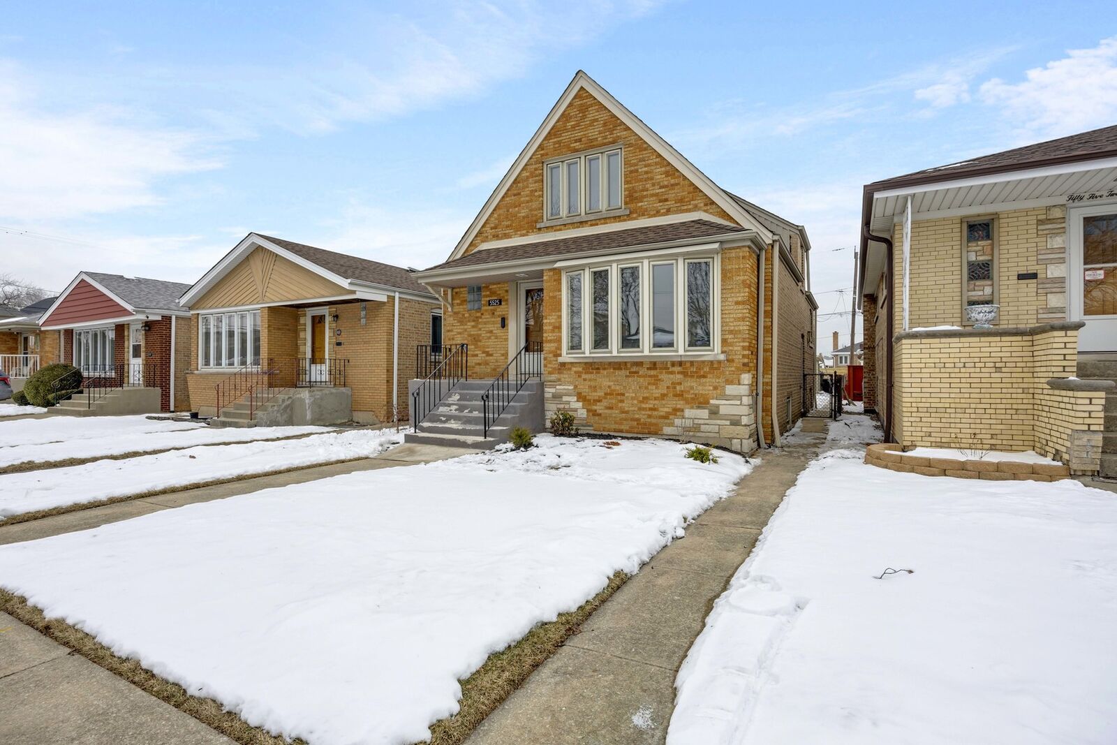 Property Photo:  5525 S Moody Avenue  IL 60638 
