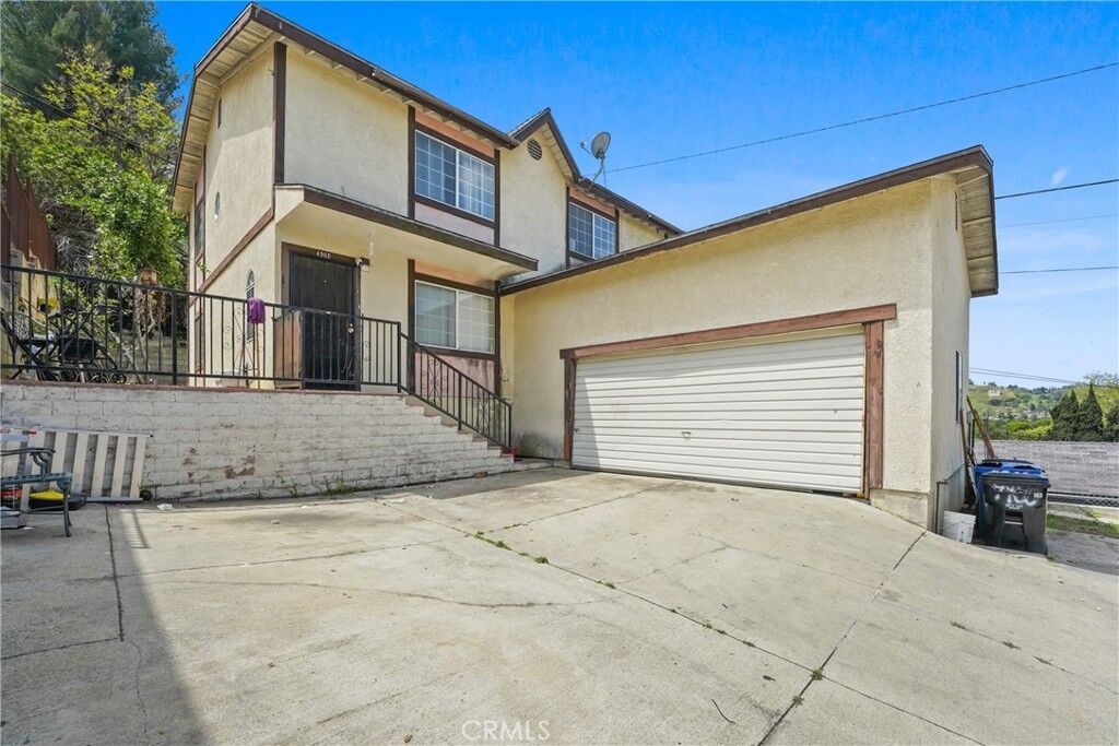 Property Photo: 4962 Gambier Street CA 90032