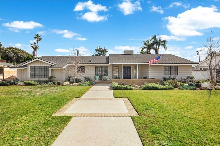 Property Photo:  12392 Country Lane  CA 92705 