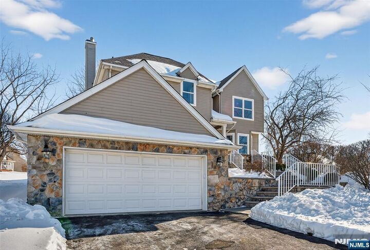 Property Photo:  5 Witherwood Drive  NJ 07419 