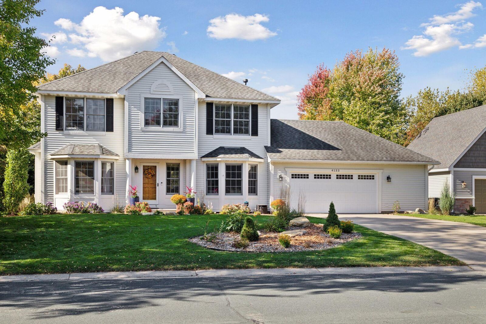 Property Photo:  4133 Countryview Drive  MN 55123 