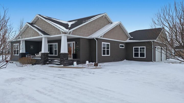 Property Photo: 330 31st Avenue NW ND 58078