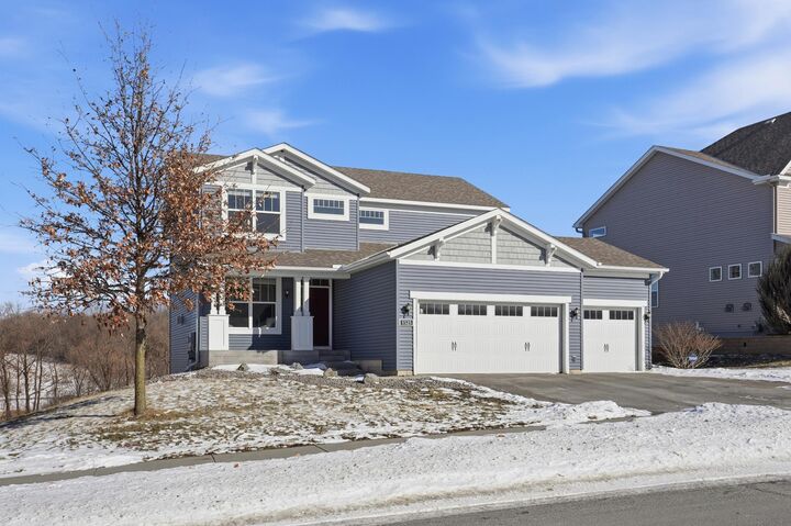 Property Photo:  1525 Hemlock Way  MN 55317 