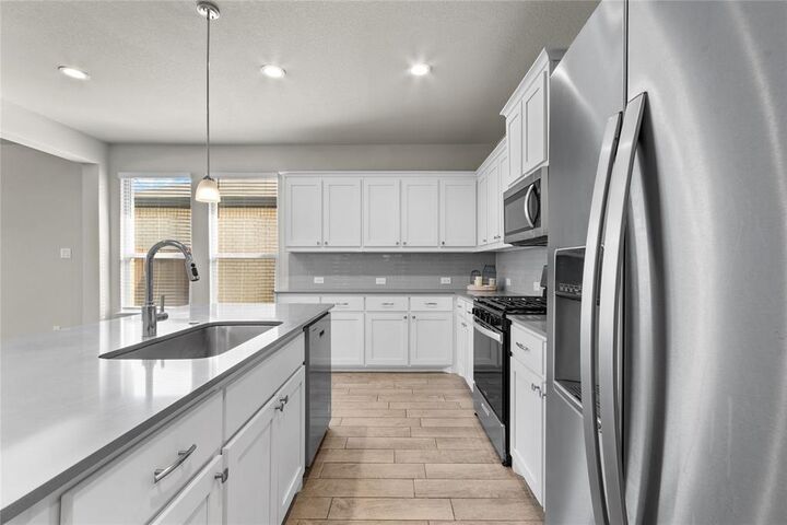 Photo de la propriété:  1045 Kirkham Way  TX 76247 